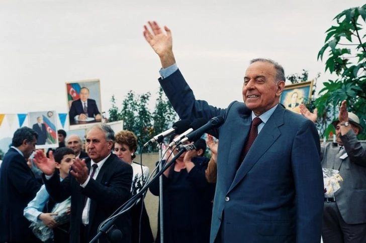 Milli Qurtuluş Günü Azərbaycanın bugünkü uğurlarının başlanğıc nöqtəsidir - RƏY