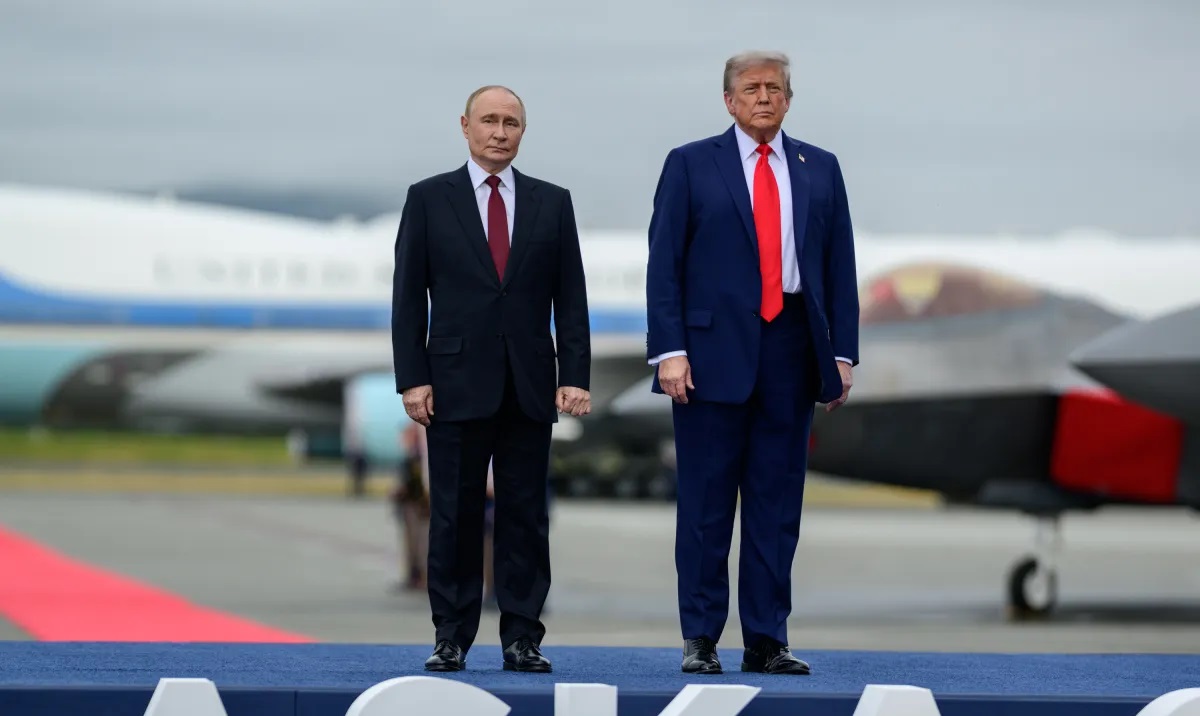 Tramp və Putin arasında telefon danışığı olub