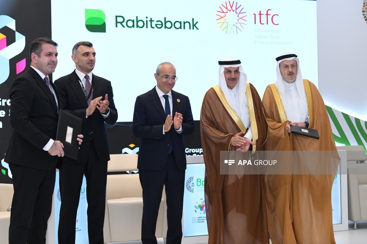 ICD və Azərbaycandan olan tərəfdaşlar arasında 295 milyon dollarlıq sənədlər imzalanıb - FOTO