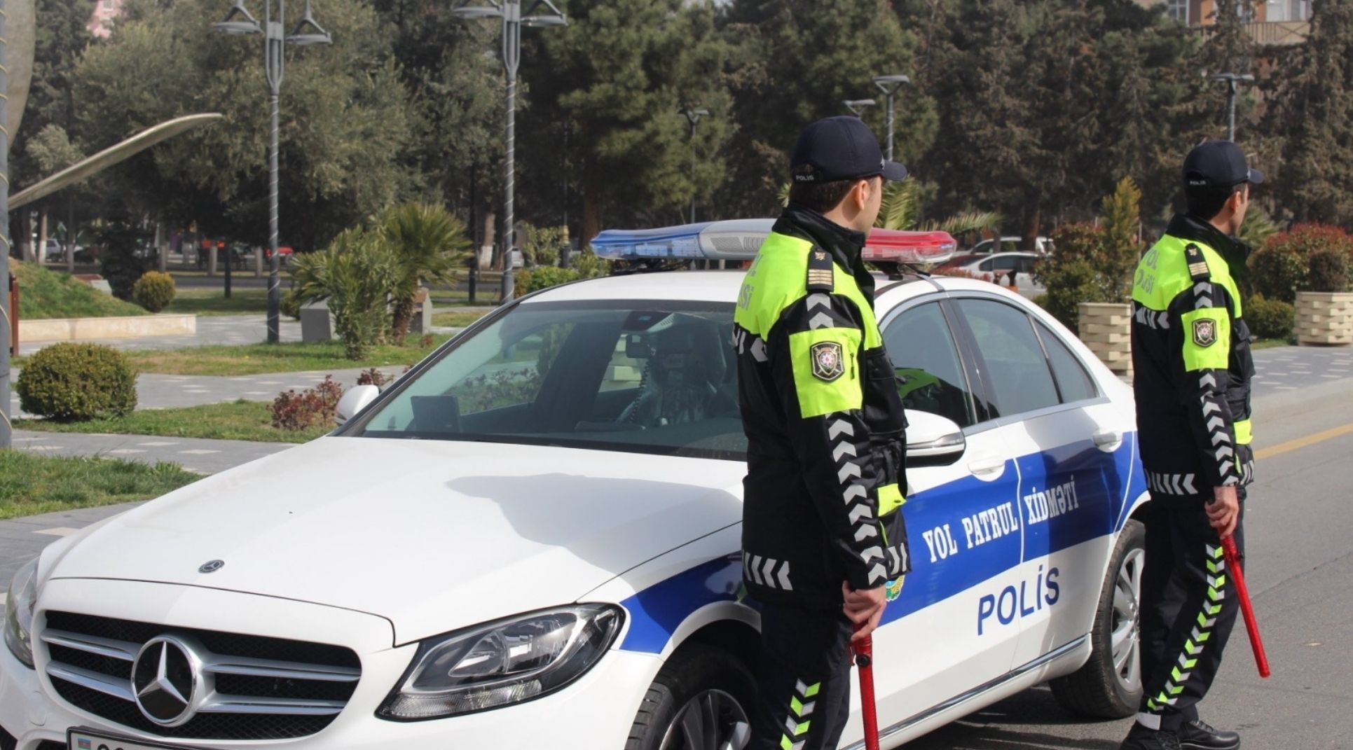 DYP həftəsonu səfərləri zamanı sürücü və piyadaları diqqətli olmağa çağırıb