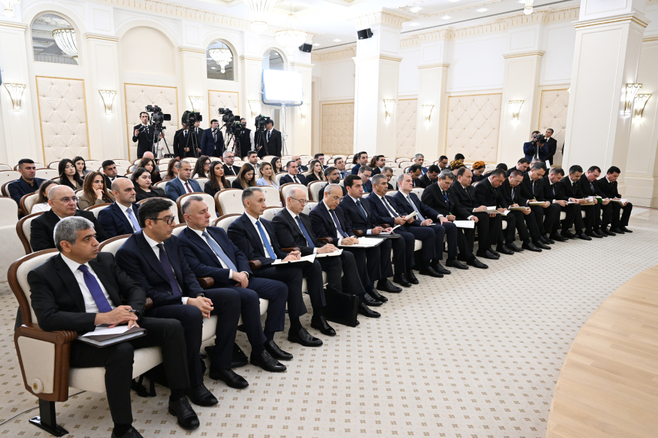 Azərbaycan və Türkmənistan prezidentləri mətbuata bəyanatlarla çıxış ediblər - Foto 4