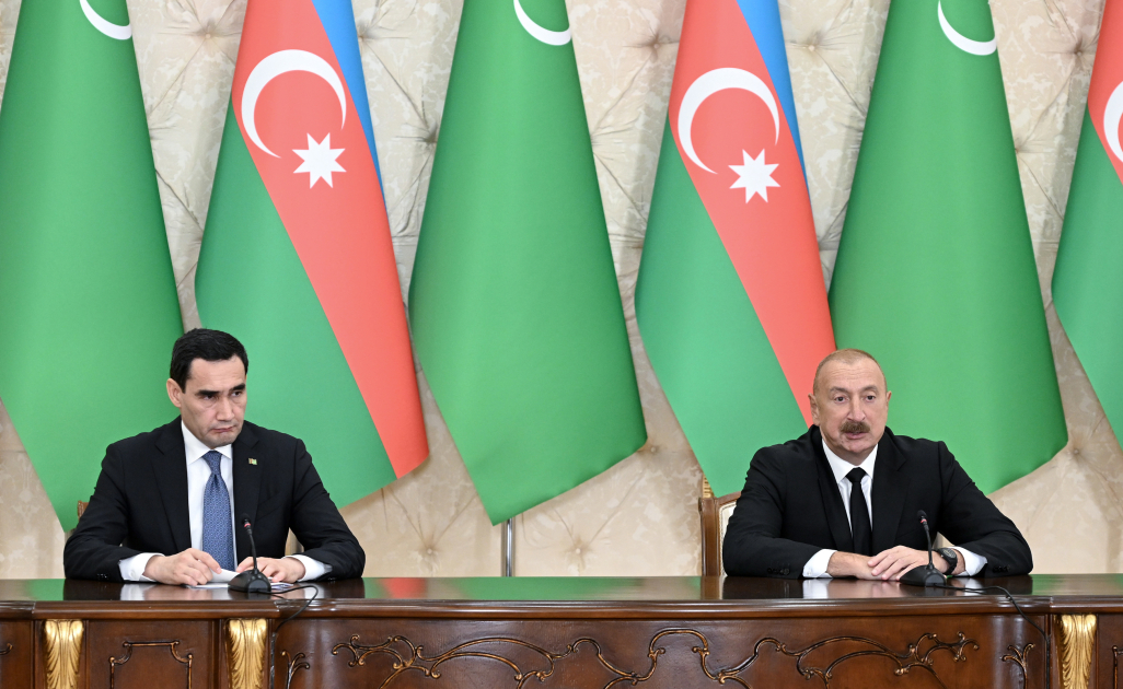 Azərbaycan və Türkmənistan prezidentləri mətbuata bəyanatlarla çıxış ediblər - Foto 6