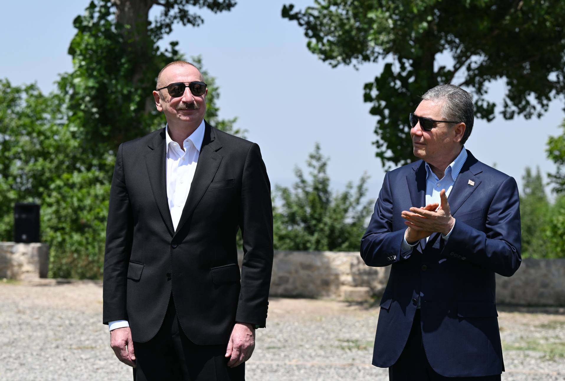 Prezident Füzuli şəhərinə məscid hədiyyə etdiyinə görə Qurbanqulu Berdiməhəmmədova təşəkkür edib