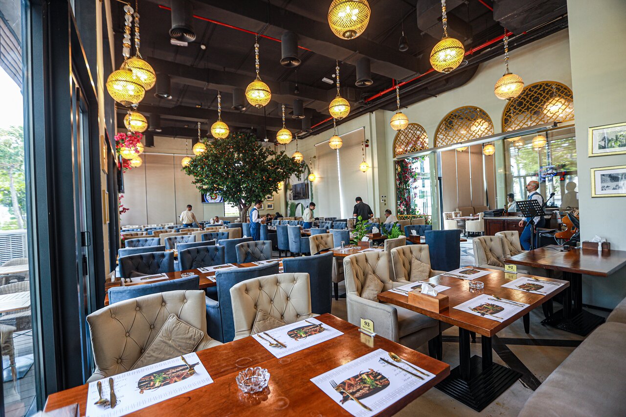 Kafe və restoranlara axan pullar 5 ildə 4 milyardı ötdü