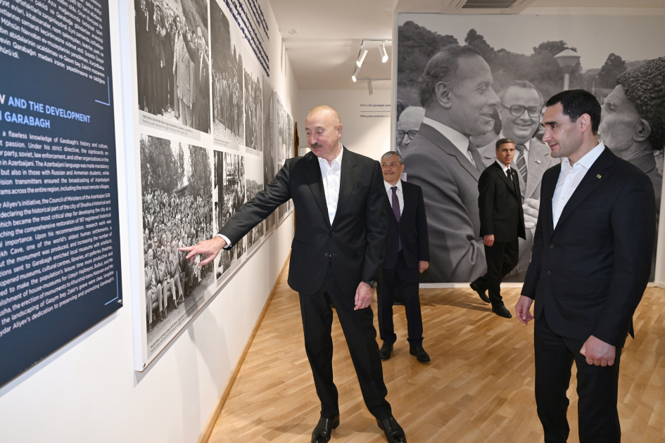 Azərbaycan və Türkmənistan prezidentləri “Heydər Əliyev və Qarabağ” sərgisi ilə tanış olublar - Foto 3