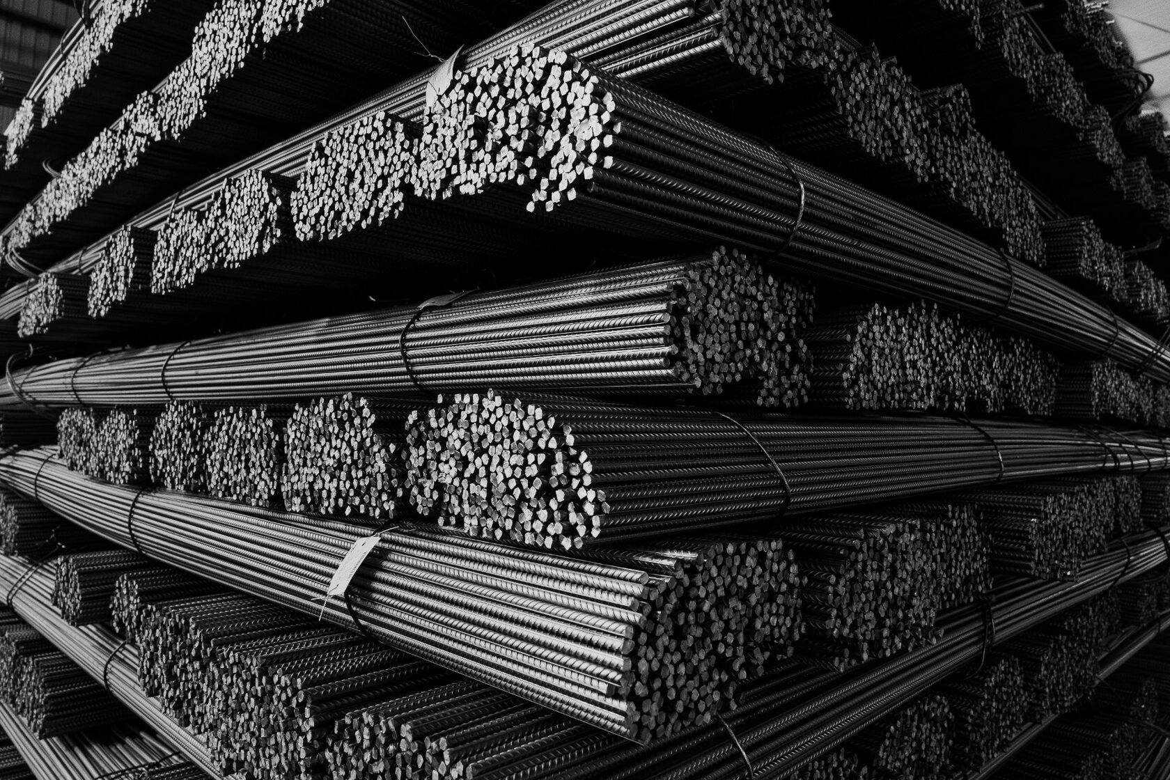 Azərbaycana qara metal idxalı artıb