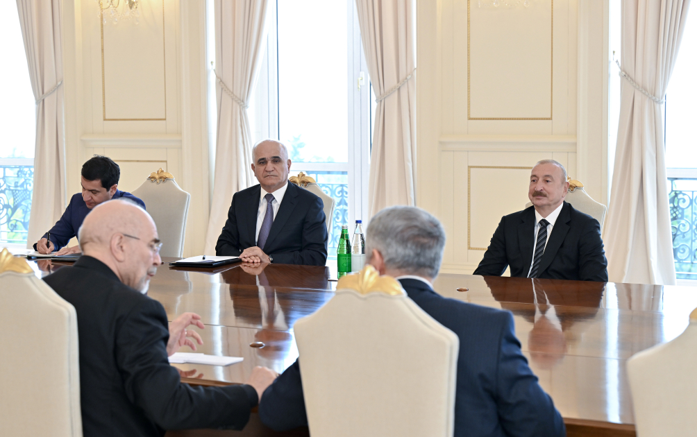 İlham Əliyev İran İslam Şurası Məclisinin sədrinin başçılıq etdiyi nümayəndə heyətini qəbul edib - Foto 5