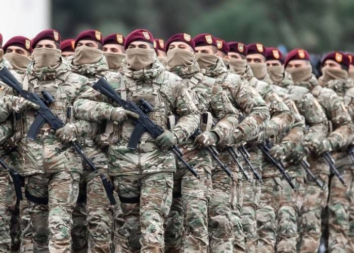 Azərbaycanda Silahlı Qüvvələr Günü qeyd edilir