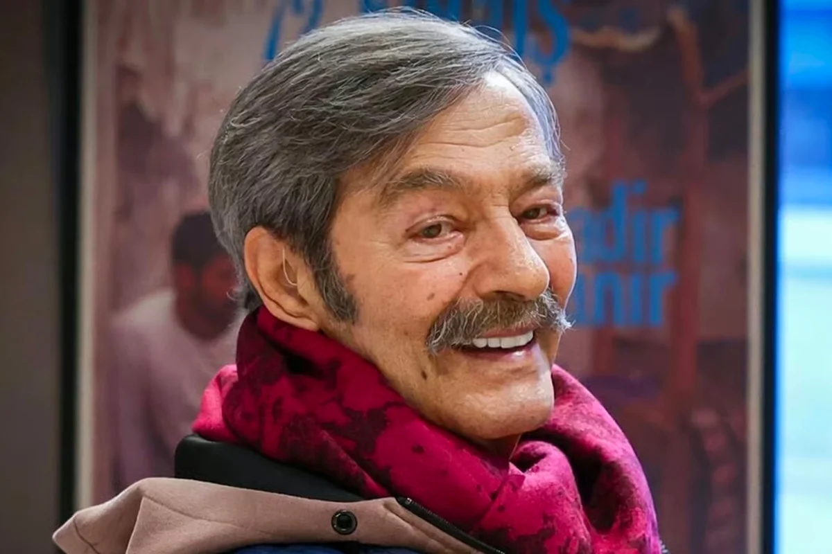 Kadir İnanır vəfat edib