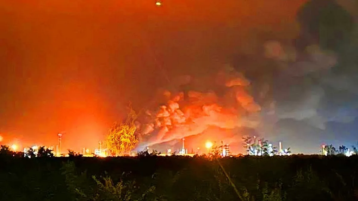 Rusiyada neft emalı zavodunda yanğın olub