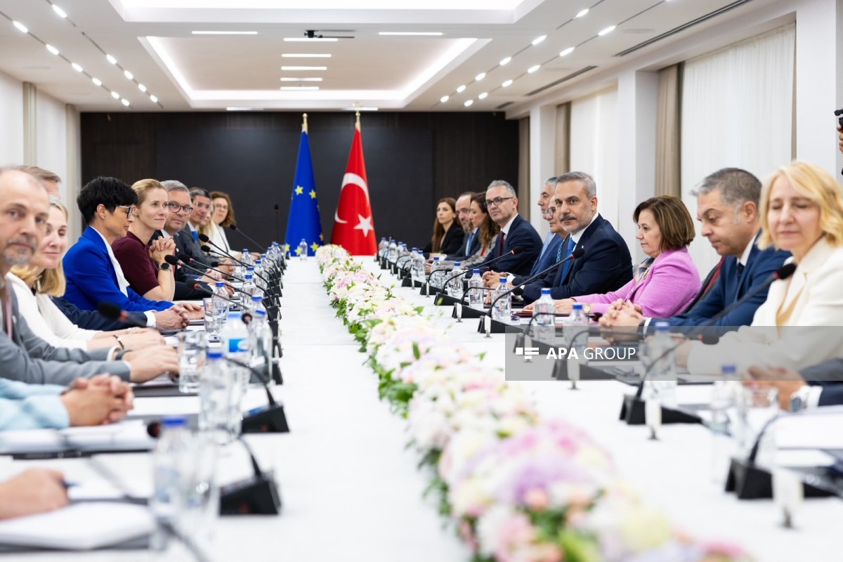 Hakan Fidan Aİ-nin yüksəkvəzifəli rəsmilərini qəbul edib