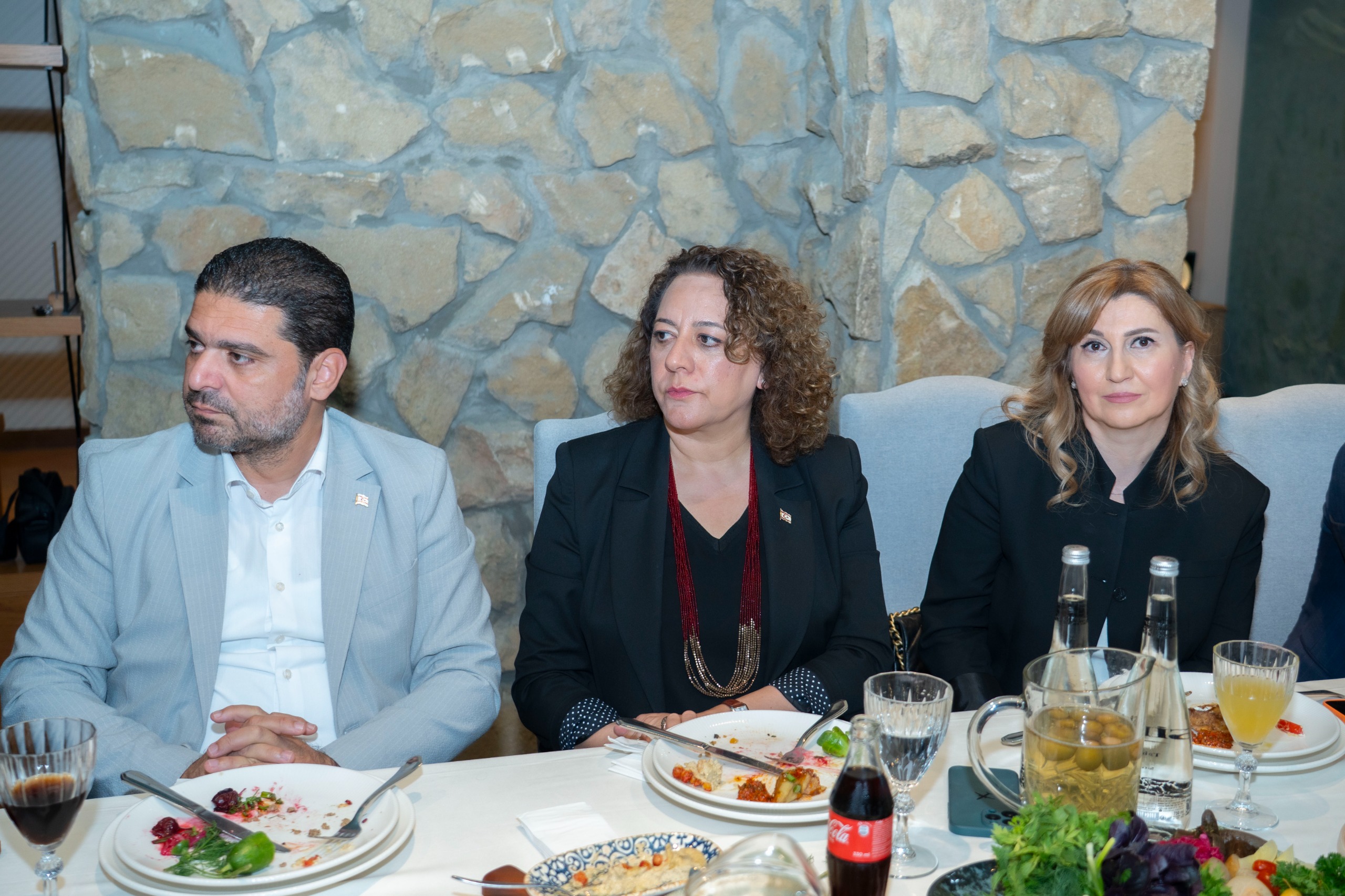 İCMA və “Marsol Group”un təşkilatçılığı ilə Şimali Kiprin səhiyyə naziri ilə görüş keçirilib - FOTO - Foto 5