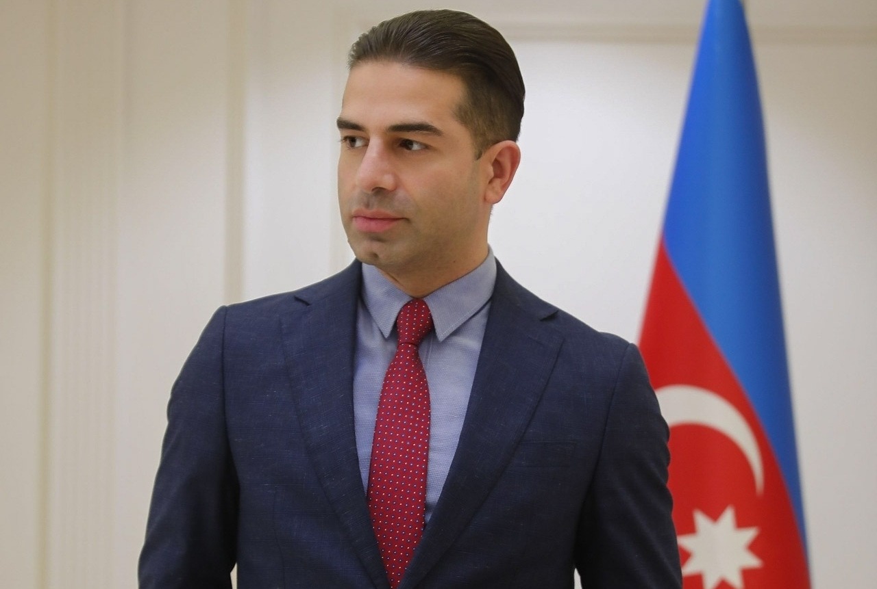 Dövlət Komitəsinin mətbuat katibi vəzifəsindən azad edildi