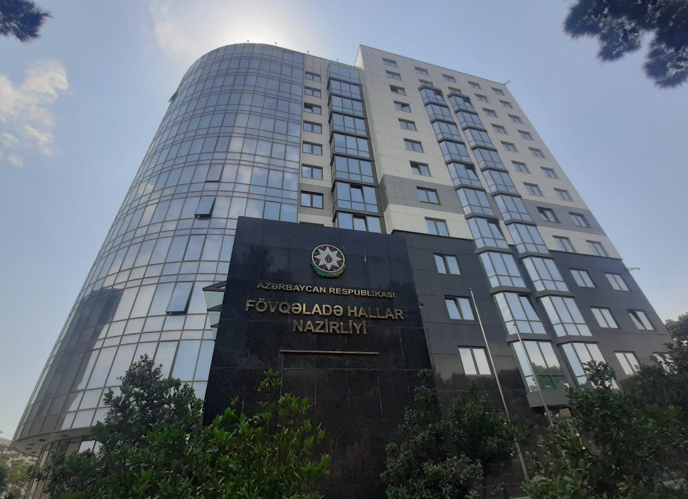 FHN: Küləkli havada dənizə girmək təhlükəlidir 