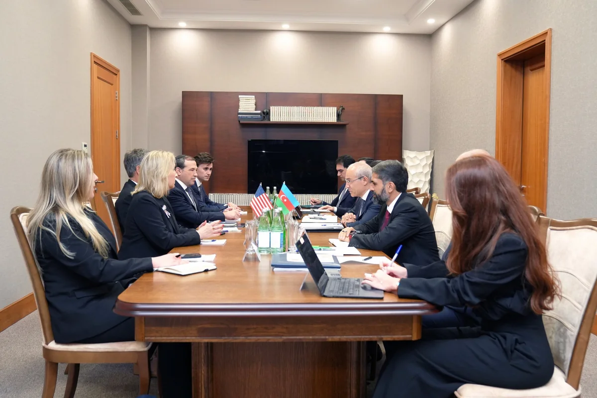 Azərbaycan ABŞ ilə Orta Dəhliz və süni intellekt sahəsində əməkdaşlığı müzakirə edib