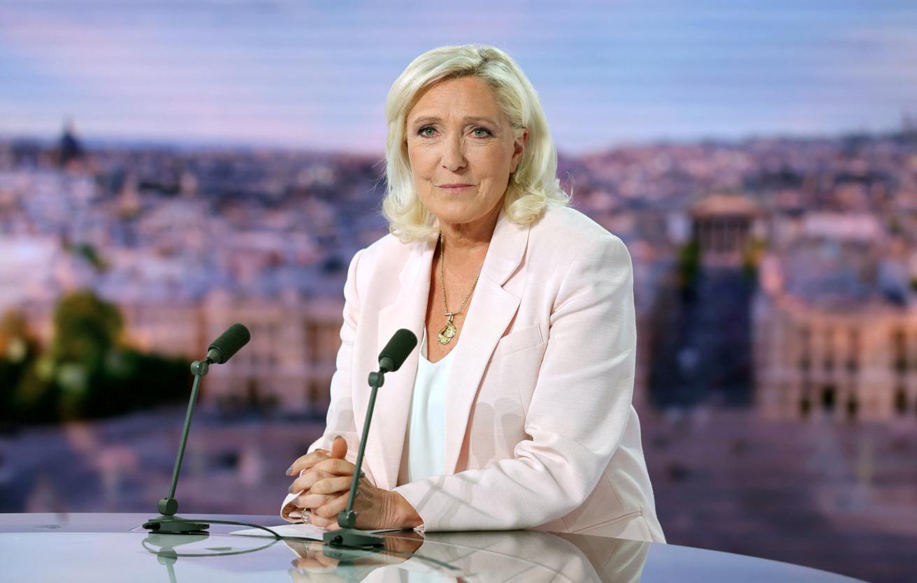 Le Pen Fransa prezidentliyinə namizədliyini irəli sürdü