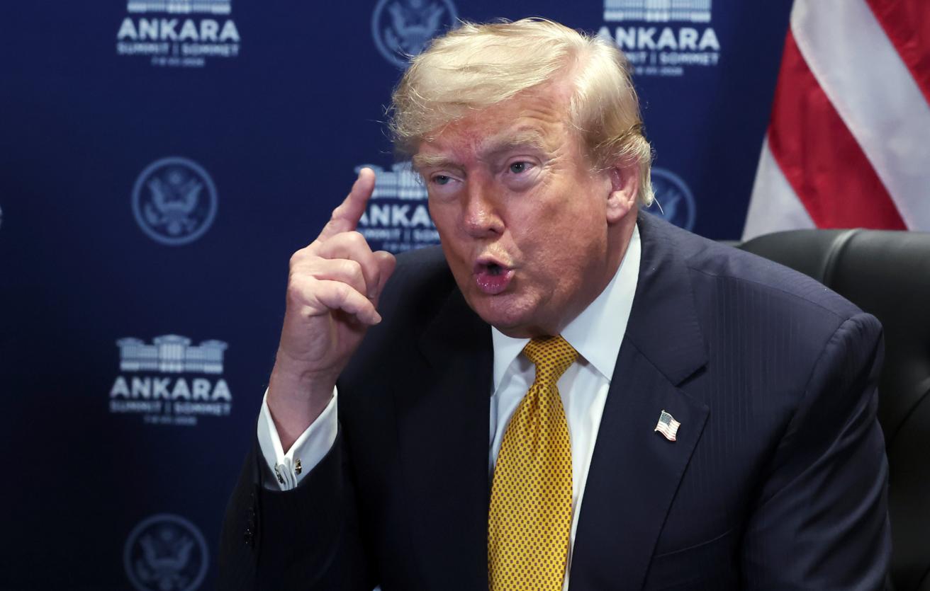 Tramp: Amerika yaxın saatlarda İrana yeni zərbələr endirəcək