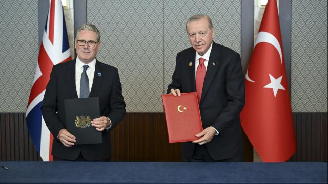 Türkiyə və Böyük Britaniya təhlükəsizlik və müdafiə tərəfdaşlığı haqqında saziş imzalayıblar