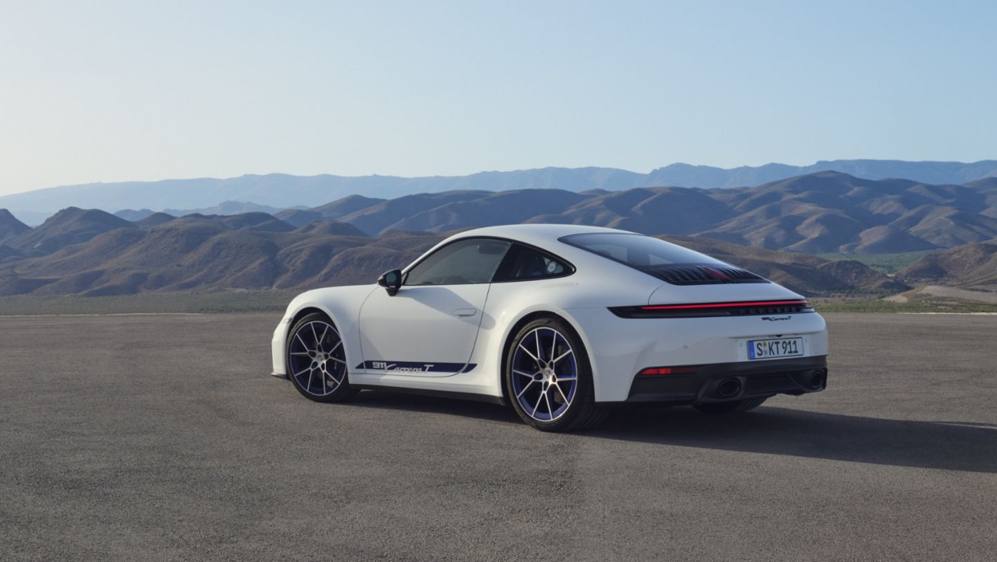 "Porsche" avtomobil tədarükünü 16% azaldıb