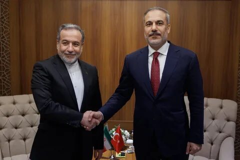 İranın XİN başçısı Hörmüz boğazındakı vəziyyəti Türkiyə və Omanlı həmkarları ilə müzakirə edib