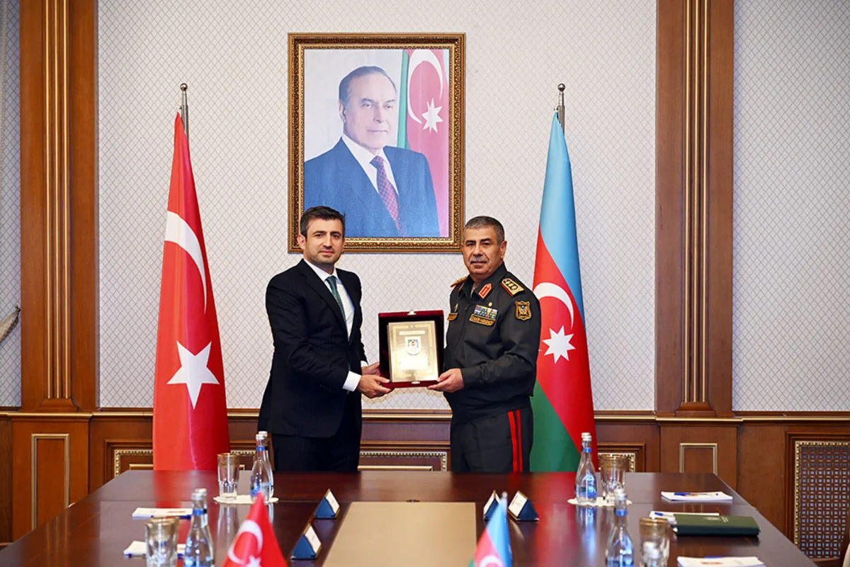 Zakir Həsənov Selçuk Bayraktarı qəbul edib - FOTO - Foto 2