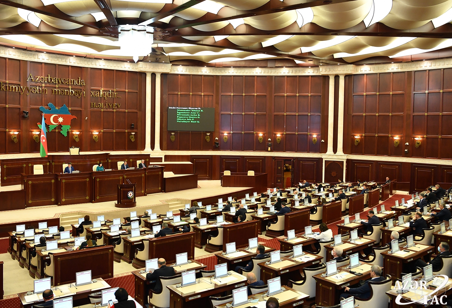 Deputatlar bu gün 22 məsələ barədə qərar verəcək 