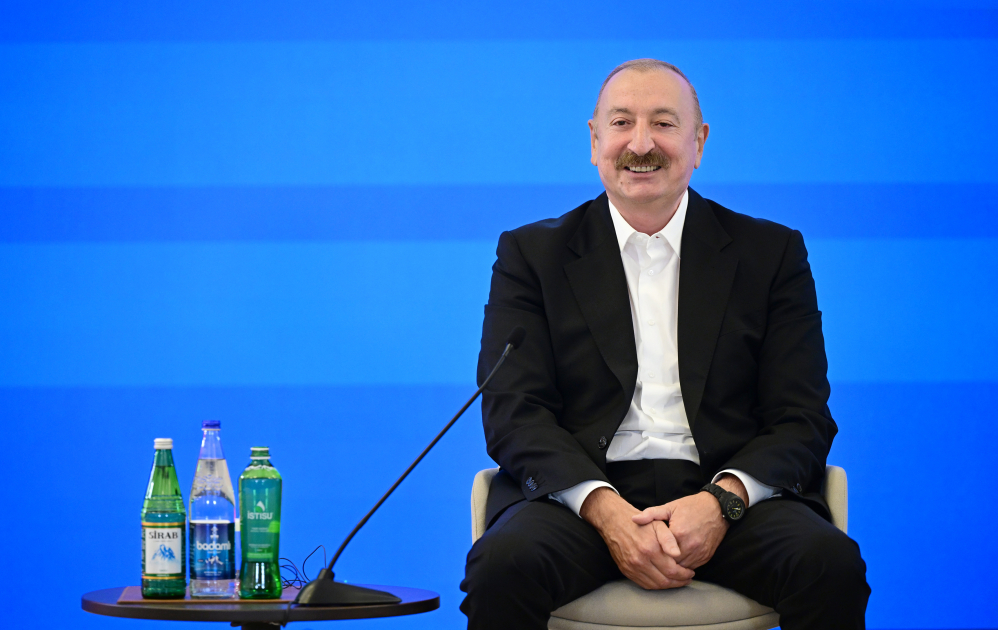 Prezident İlham Əliyev IV Şuşa Qlobal Media Forumunun açılışında iştirak edib - YENİLƏNİB - 2 - Foto 10