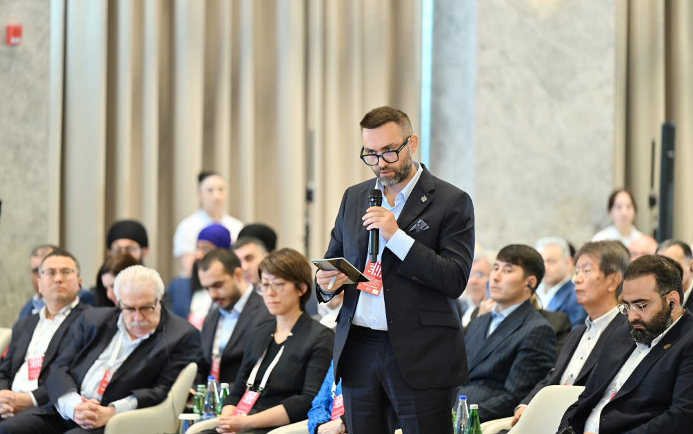 Prezident İlham Əliyev IV Şuşa Qlobal Media Forumunun açılışında iştirak edib - YENİLƏNİB - 2 - Foto 11