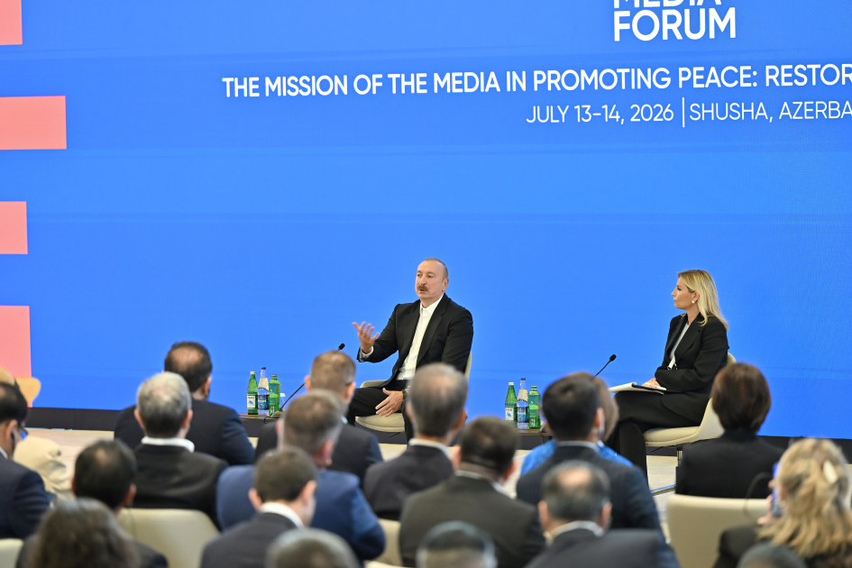 Prezident İlham Əliyev IV Şuşa Qlobal Media Forumunun açılışında iştirak edib - YENİLƏNİB - 2 - Foto 14