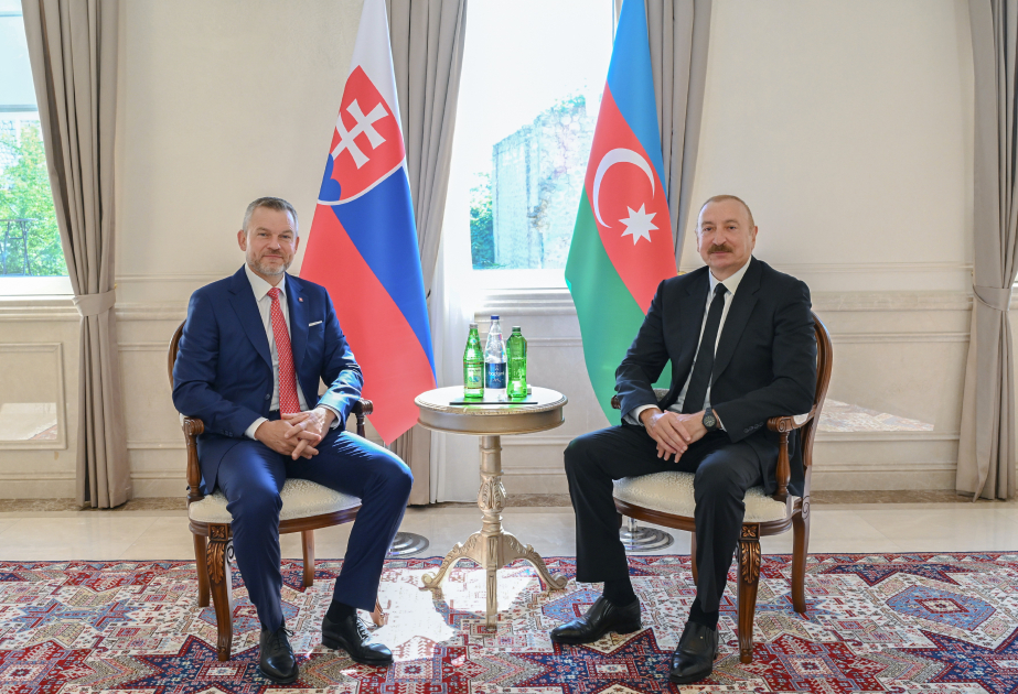 Şuşada İlham Əliyevin slovakiyalı həmkarı ilə təkbətək görüşü olub