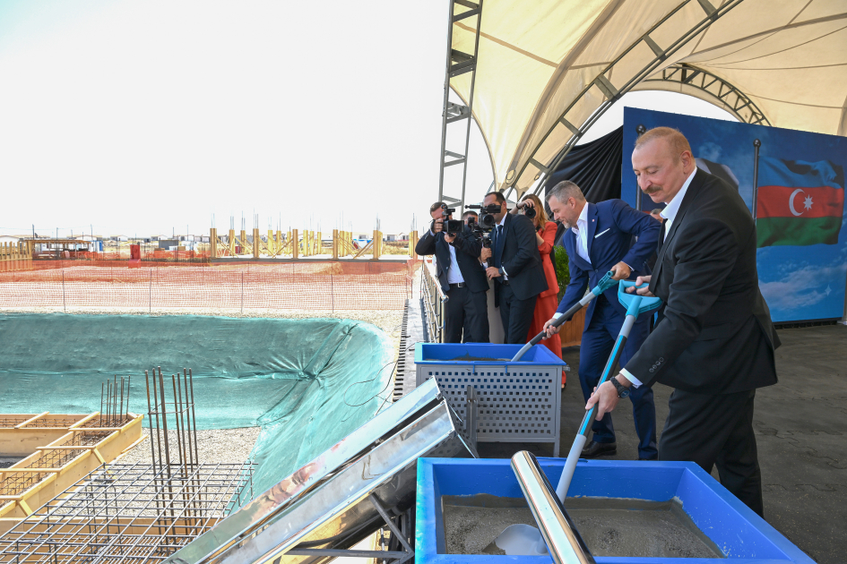 Azərbaycan və Slovakiya prezidentləri Ağdamın Baş Qərvənd kəndində görülən işlərlə tanış olublar - Foto 5