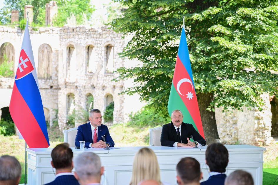 İlham Əliyev və Slovakiya Prezidenti Şuşada mətbuata bəyanatlarla çıxış ediblər - YENİLƏNİB - 2