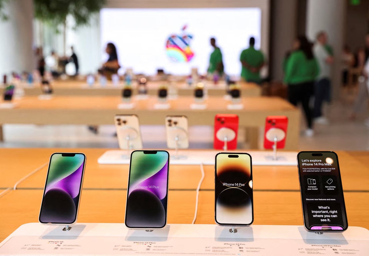 Dünya üzrə smartfon tədarükləri II rübdə 6,7% azalıb