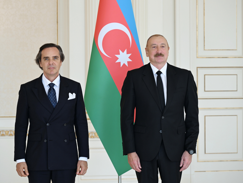 İlham Əliyev Braziliyanın Azərbaycanda yeni təyin olunmuş səfirinin etimadnaməsini qəbul edib - Foto 5