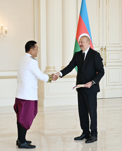 Prezident Kambocanın yeni səfirinin etimadnaməsini qəbul edib - Foto 2