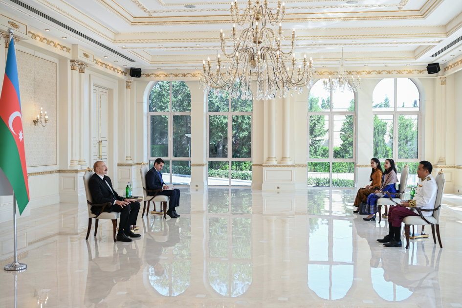 Prezident Kambocanın yeni səfirinin etimadnaməsini qəbul edib - Foto 5