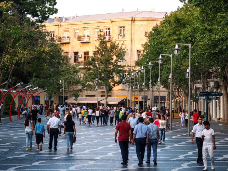 Azərbaycan əhalisinin sayı artıb