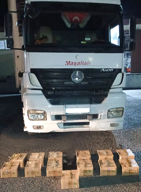 Külli miqdarda psixotrop maddə aşkar olunub - FOTO - Foto 2