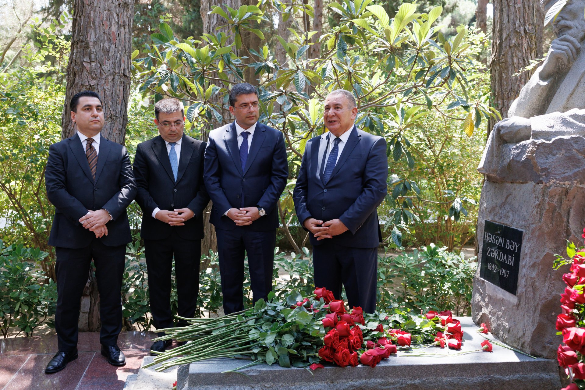 MEDİA, Audiovizual Şura və Mətbuat Şurasının nümayəndələri Fəxri xiyabanı ziyarət edib - Foto 4