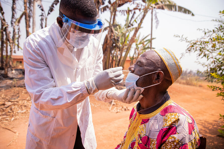 Afrikada Ebola qurbanlarının sayı 1000 nəfəri keçib