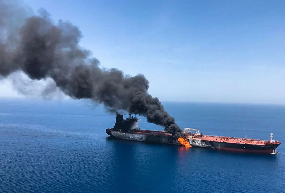 ABŞ Oman dənizində LPG tankerinə zərbə endirib