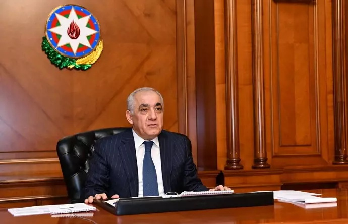 Əli Əsədov sahibkarlarla bağlı QƏRAR imzaladı