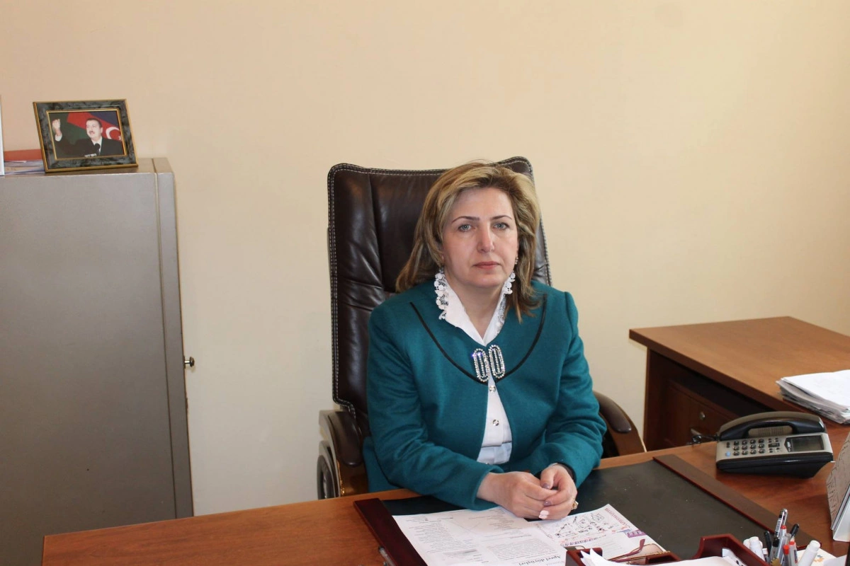 Pul yığmasına haqq qazandıran direktor işdən çıxarıldı
