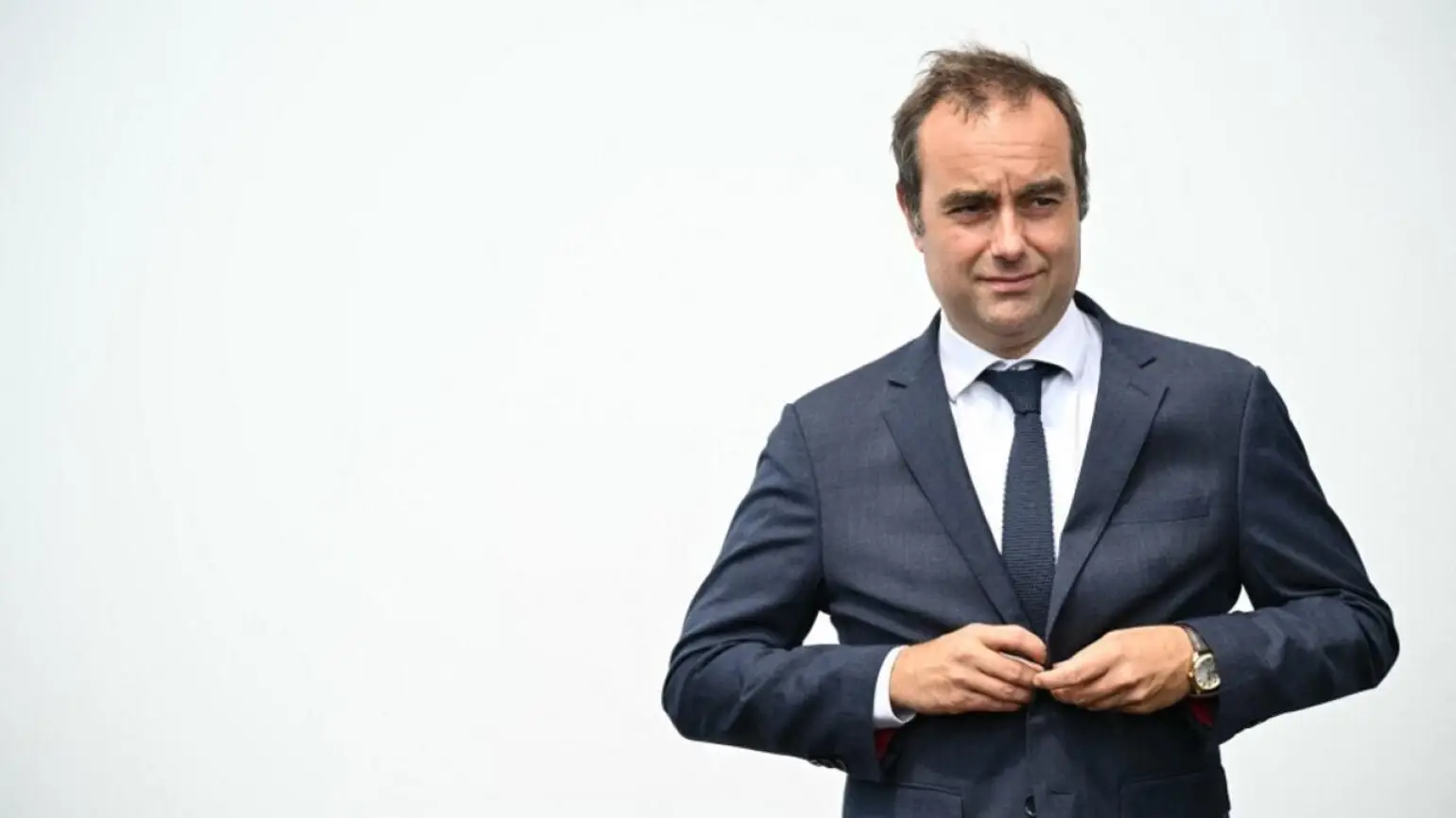 Fransa yenə baş nazirsiz qaldı