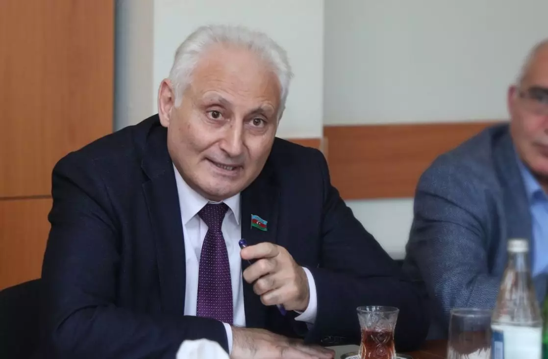 Deputat: "Bakıda 30 min erməni yaşayırsa, İrəvanda da 30 min azərbaycanlı yaşamalıdır"