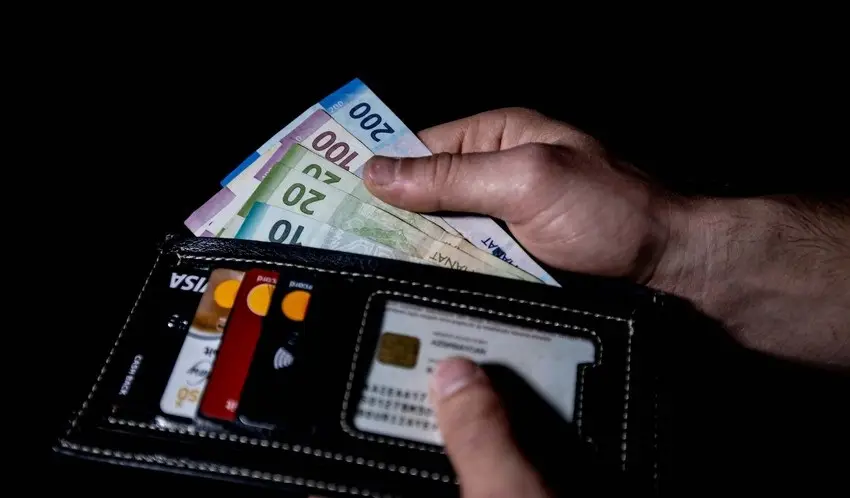 Azərbaycanda tələbə adı qazanan şəhid övladlarına 2 000 manat verildi