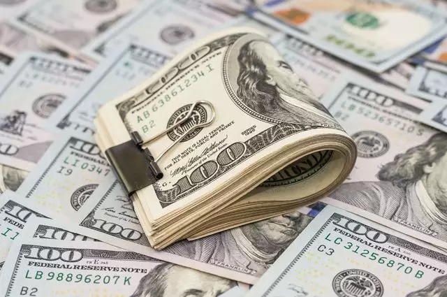 Ticarət müharibəsi artdıqca dollar zəifləyir