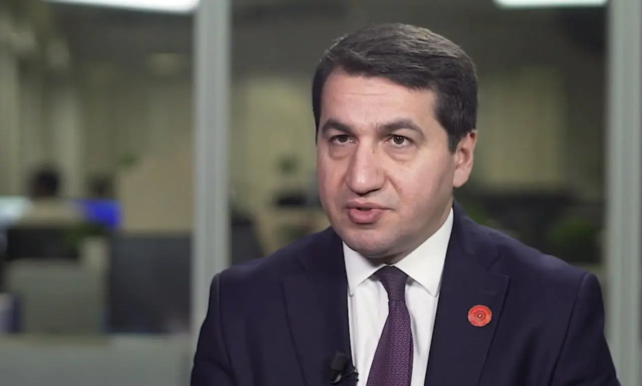 Hikmət Hacıyev: Ermənistanın Azərbaycana kompensasiya ödəməsi danışıqların müzakirə mövzusu deyil