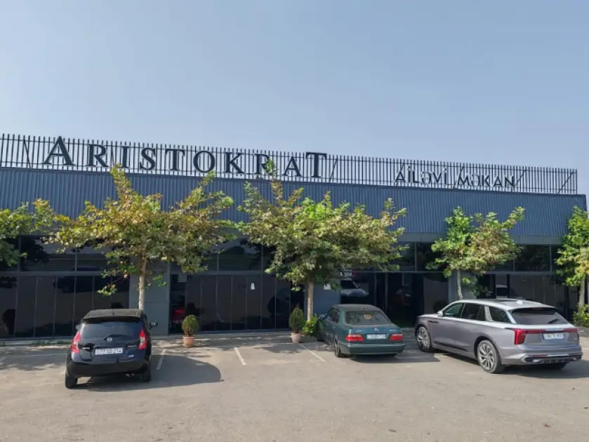 Bərdədə “Aristokrat” restoranında nöqsanlar aşkarlanıb - FOTO