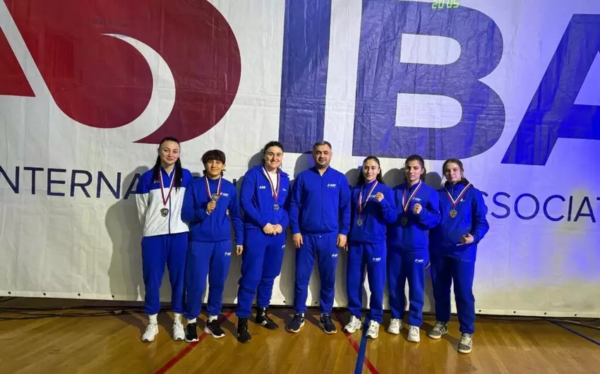 Azərbaycan boksçuları Serbiyada 6 medal qazanıb - FOTO